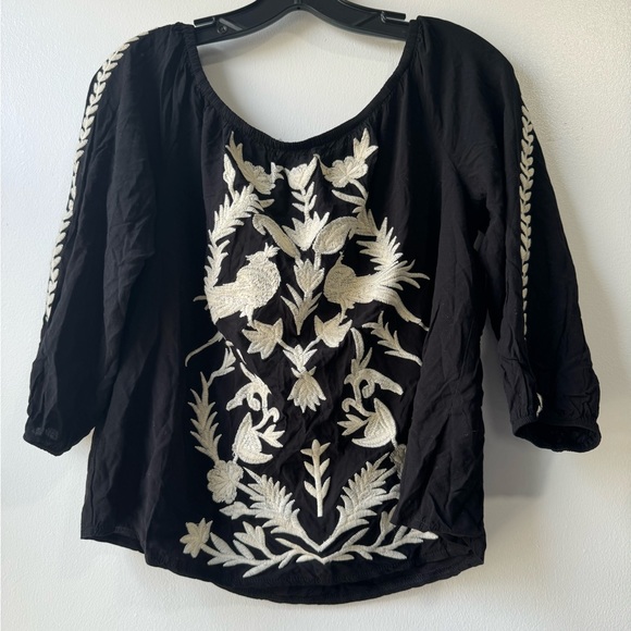 Solitaire Women’s Off the Shoulder Embroidered Top - Picture 5 of 10